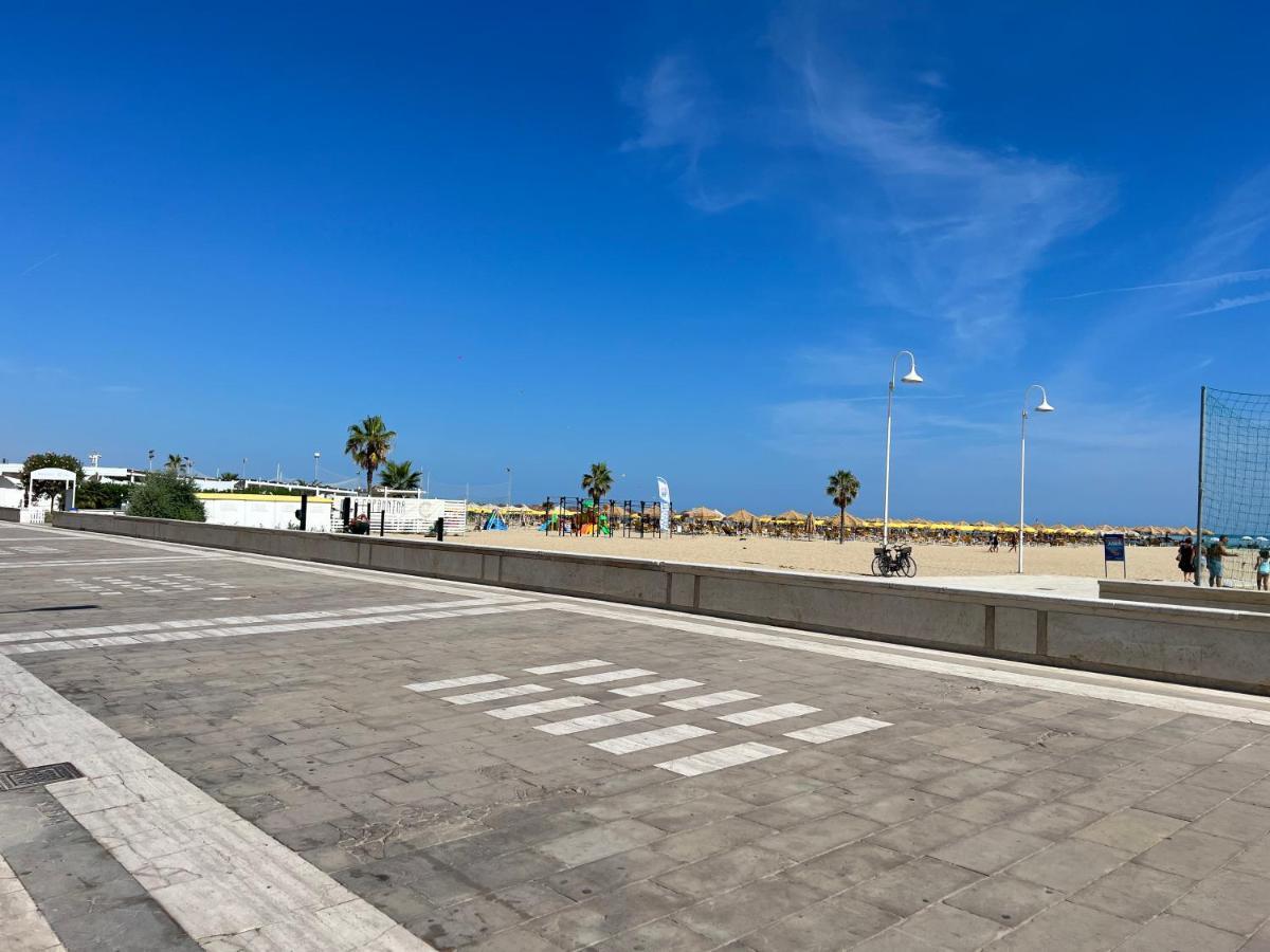 "Casa Incantevole" Fronte Mare Pescara - Appartamento Via Buozzi Екстер'єр фото