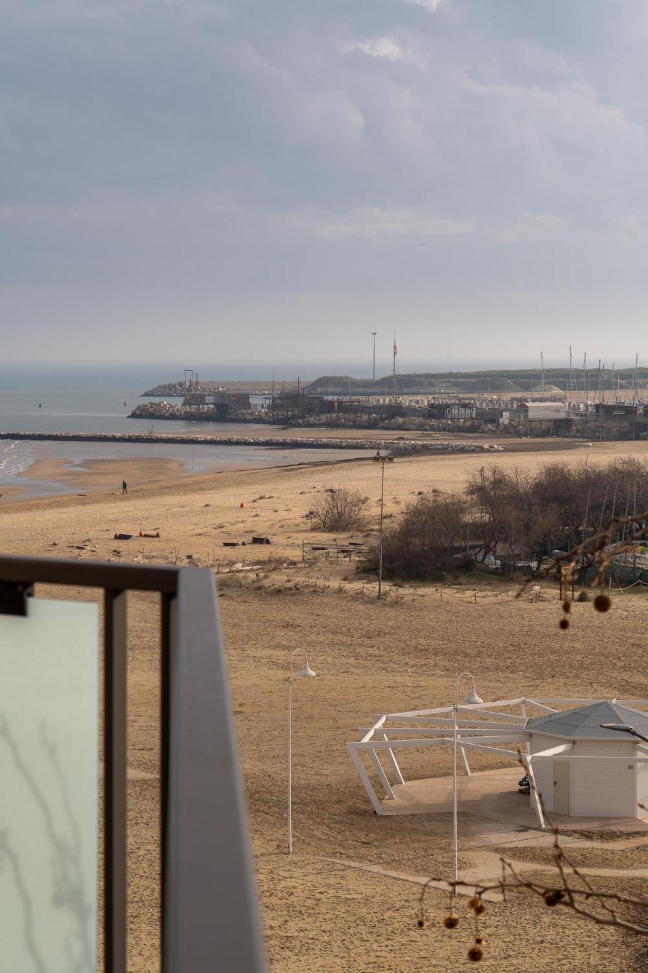 "Casa Incantevole" Fronte Mare Pescara - Appartamento Via Buozzi Екстер'єр фото